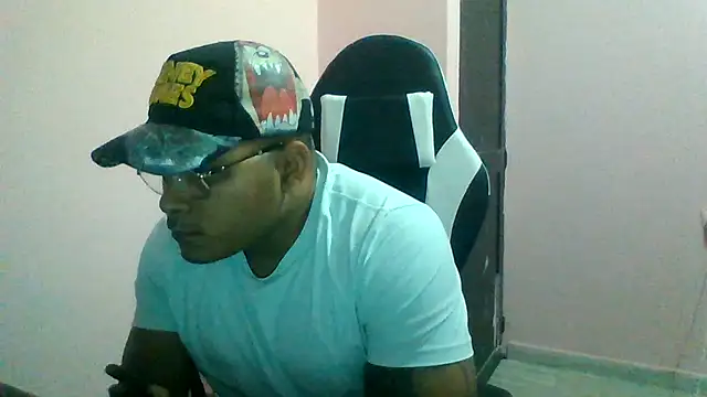 Snapshot of SaucyAffair0 chatting on July 11, 2:12 am SaucyAffair0 online show from July 11, 2:12 am