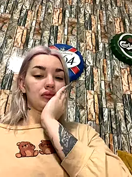 Snapshot of Sextazy chatting on November 22, 10:47 am Sextazy online show from November 22, 10:47 am