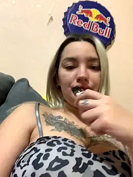 Snapshot of Sextazy chatting on September 21, 11:15 am Sextazy online show from September 21, 11:15 am