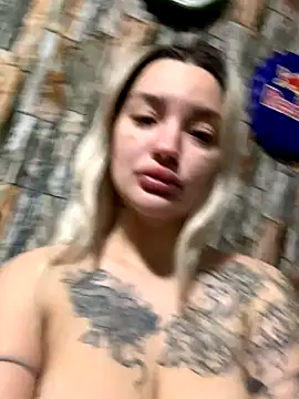 Snapshot of Sextazy chatting on October 14, 12:28 pm Sextazy online show from October 14, 12:28 pm