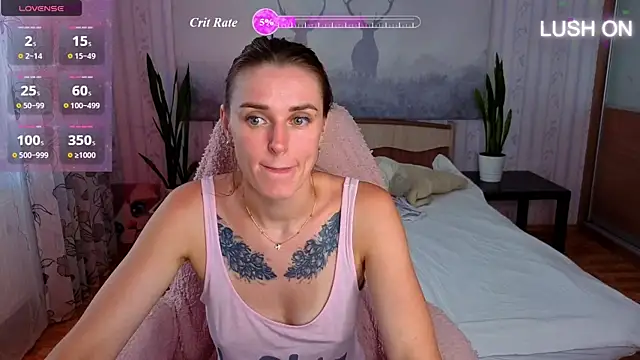 Snapshot of Bella__Swoon chatting on July 6, 8:32 am Bella Swoon online show from July 6, 8:32 am