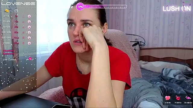 Bella  Swoon online show from March 13, 5:45 am