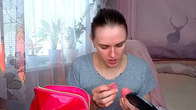Bella  Swoon online show from May 13, 4:52 am