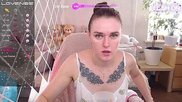 Snapshot of Bella__Swoon chatting on September 30, 3:34 am Bella Swoon online show from September 30, 3:34 am
