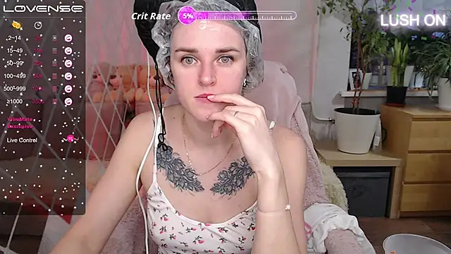 Bella  Swoon online show from November 28, 2:45 am