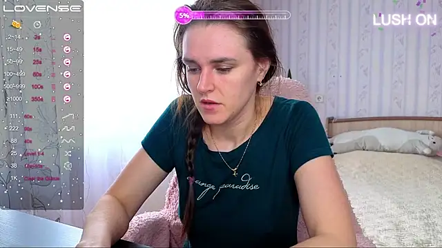 Bella  Swoon online show from March 30, 4:25 am