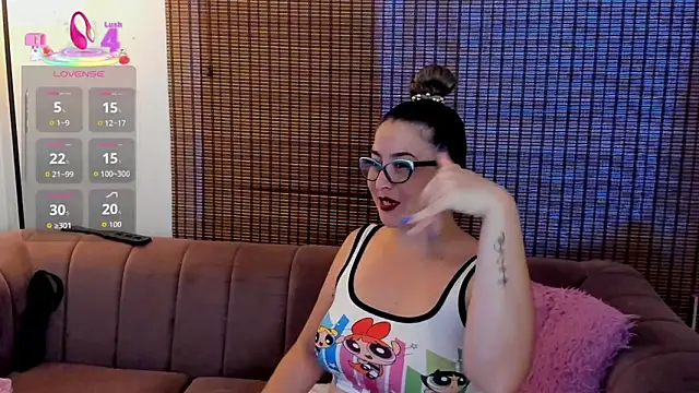Snapshot of ariana_cross chatting on September 14, 1:11 pm ariana cross online show from September 14, 1:11 pm