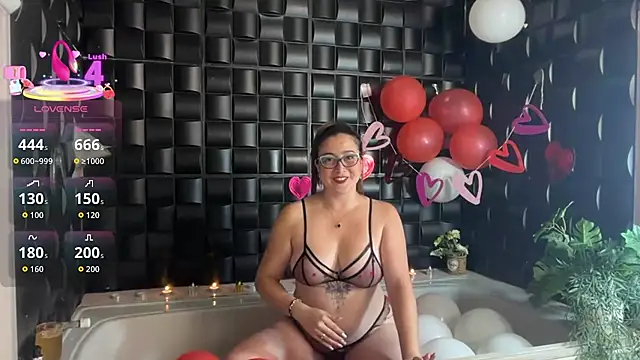Snapshot of ariana_cross chatting on September 20, 1:16 pm ariana cross online show from September 20, 1:16 pm