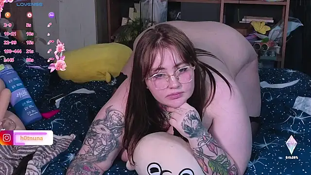 Byeol Dae  online show from March 4, 8:27 pm