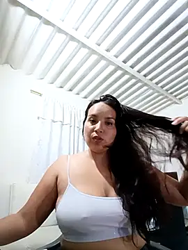 Snapshot of allison-dreams chatting on March 14, 2:20 am allison-dreams online show from March 14, 2:20 am