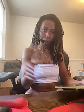 LeyaHoneybuns online show from November 14, 7:39 pm