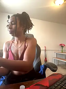 LeyaHoneybuns online show from November 18, 5:05 pm