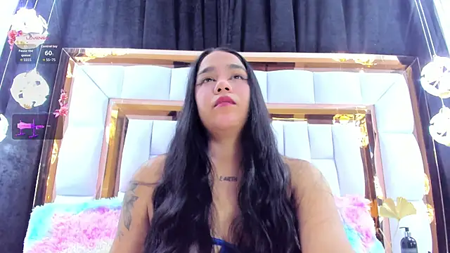 Snapshot of RileySweett chatting on June 11, 12:13 pm RileySweett online show from June 11, 12:13 pm
