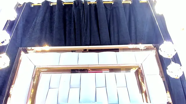 Snapshot of RileySweett chatting on October 1, 11:47 am RileySweett online show from October 1, 11:47 am