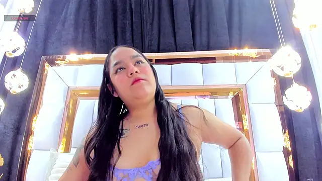 Snapshot of RileySweett chatting on October 27, 11:44 am RileySweett online show from October 27, 11:44 am