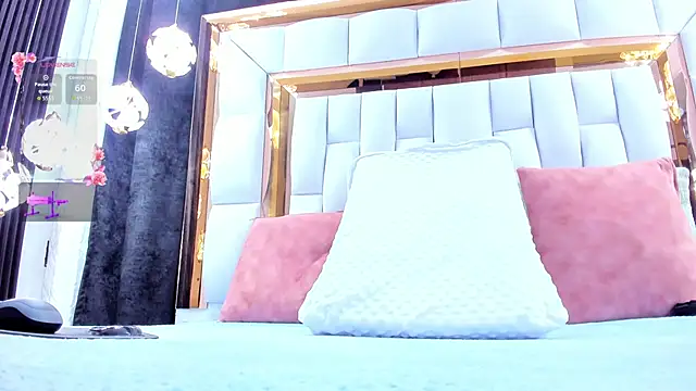 RileySweett online show from March 4, 11:51 am