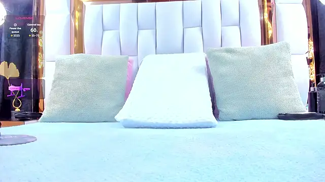 Snapshot of RileySweett chatting on November 29, 11:54 am RileySweett online show from November 29, 11:54 am