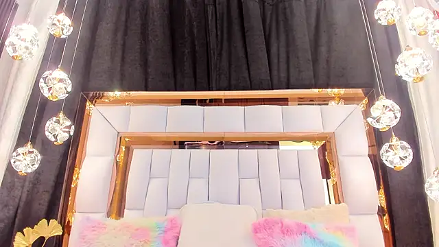 Snapshot of RileySweett chatting on March 15, 11:29 am RileySweett online show from March 15, 11:29 am