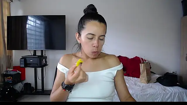 Snapshot of Mariam_Gomezxxx chatting on October 1, 7:07 pm Mariam Gomezxxx online show from October 1, 7:07 pm