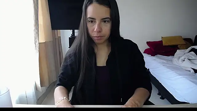 Snapshot of Mariam_Gomezxxx chatting on October 23, 3:43 pm Mariam Gomezxxx online show from October 23, 3:43 pm