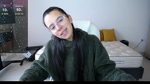 Snapshot of Mariam_Gomezxxx chatting on March 17, 9:13 pm Mariam Gomezxxx online show from March 17, 9:13 pm