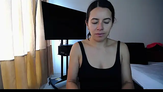 Snapshot of Mariam_Gomezxxx chatting on October 27, 3:24 pm Mariam Gomezxxx online show from October 27, 3:24 pm