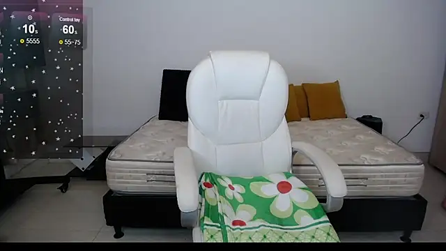 Snapshot of Mariam_Gomezxxx chatting on March 18, 12:19 am Mariam Gomezxxx online show from March 18, 12:19 am