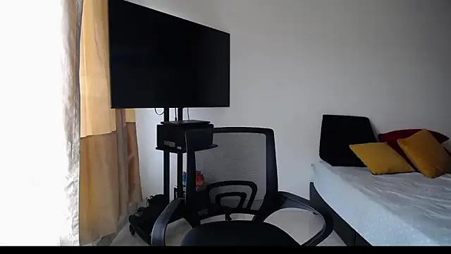 Snapshot of Mariam_Gomezxxx chatting on November 4, 4:33 pm Mariam Gomezxxx online show from November 4, 4:33 pm