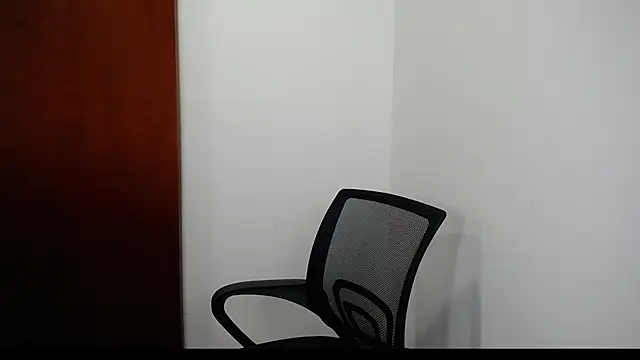 Snapshot of Mariam_Gomezxxx chatting on December 15, 11:10 pm Mariam Gomezxxx online show from December 15, 11:10 pm