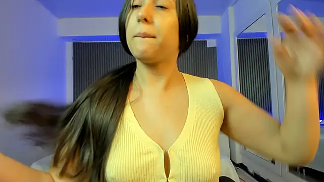 paulina sweett  online show from January 12, 11:17 am