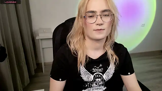 CuteYukiKun online show from March 13, 6:13 pm