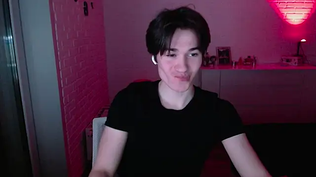 MarkusDean online show from March 13, 6:57 pm