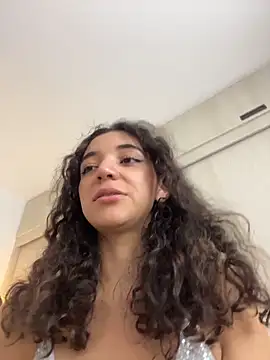 uniquerossie online show from March 12, 8:07 am