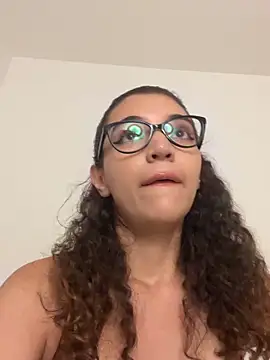 uniquerossie online show from December 17, 7:57 am