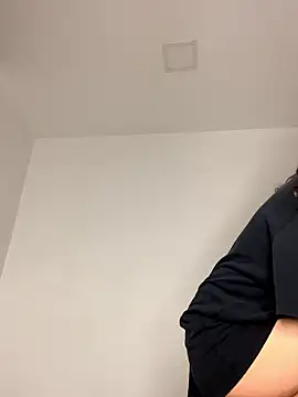 uniquerossie online show from January 9, 7:59 am