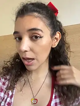 uniquerossie online show from November 5, 1:36 pm