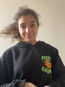 uniquerossie online show from November 9, 10:08 am