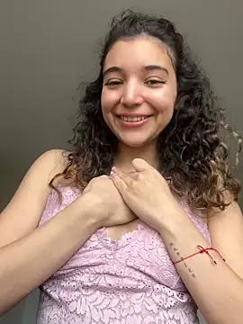 uniquerossie online show from November 21, 8:46 am