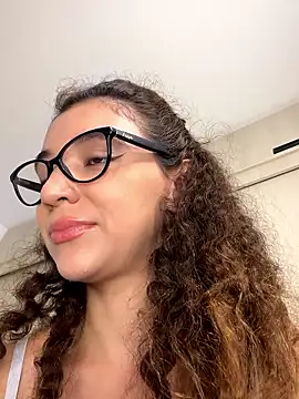 uniquerossie online show from January 15, 7:56 am