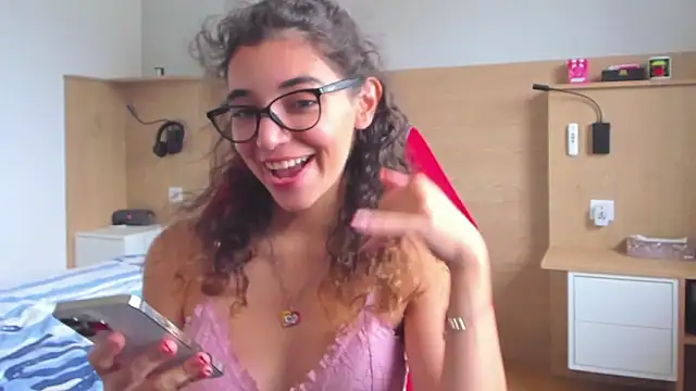 uniquerossie online show from October 20, 12:17 pm