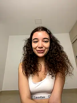 uniquerossie online show from December 1, 8:48 am