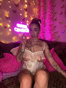 Snapshot of Chachou000 chatting on March 21, 7:35 pm Chachou000 online show from March 21, 7:35 pm