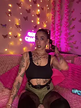 Snapshot of Chachou000 chatting on March 17, 7:58 pm Chachou000 online show from March 17, 7:58 pm