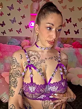 Chachou000 online show from April 22, 12:23 pm