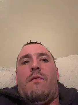 Snapshot of Tbone3390 chatting on April 14, 1:32 am Tbone3390 online show from April 14, 1:32 am
