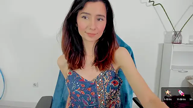 crystalnut online show from September 23, 3:13 am