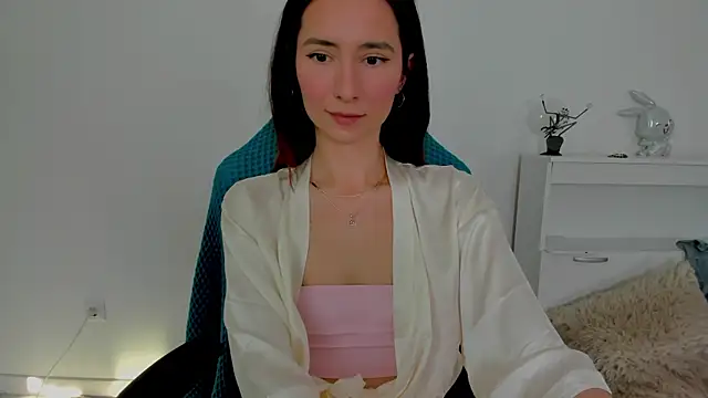 crystalnut online show from November 16, 3:11 am