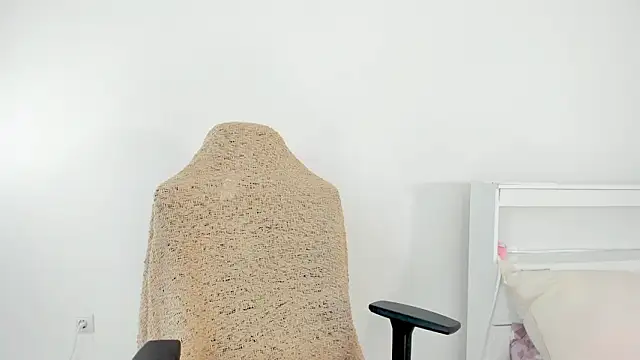 crystalnut online show from March 5, 3:25 am