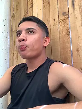 ALAN SANTHOS online show from November 9, 7:29 pm