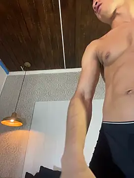 ALAN SANTHOS online show from April 12, 5:44 am